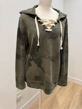 Alternative Olive Green camo lace up pullover hoodie women size L minimalist